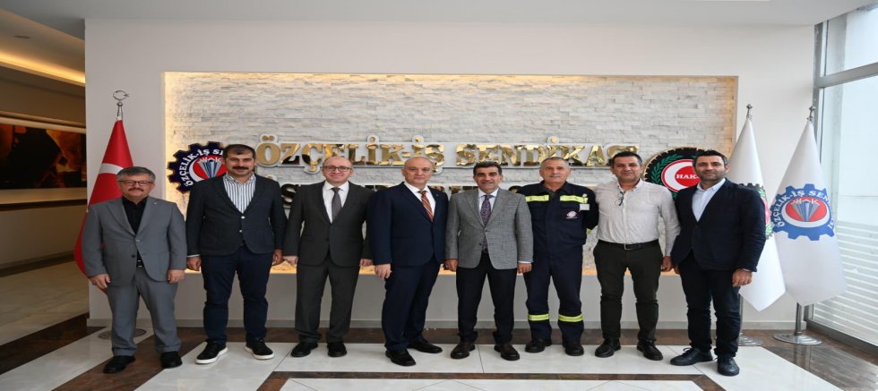İSDEMİR GENEL MÜDÜRÜ AYHAN AKIN'DAN ÖZÇELİK-İŞ SENDİKASI’NA HAYIRLI OLSUN ZİYARETİ