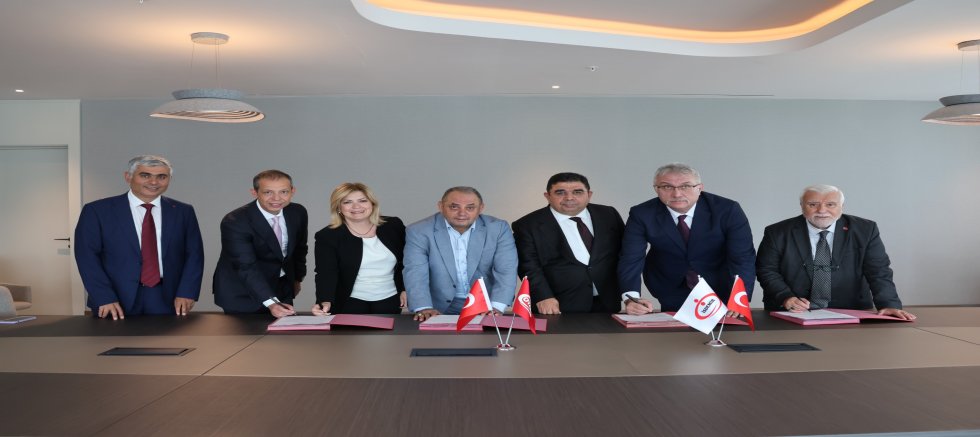 Özçelik-İş Sendikası Genel Başkanı Yunus Değirmenci açıkladı: “İSDEMİR’DE TOPLU İŞ SÖZLEŞMESİ BÜYÜK KAZANIMLARLA MASA BAŞINDA İMZALANDI”